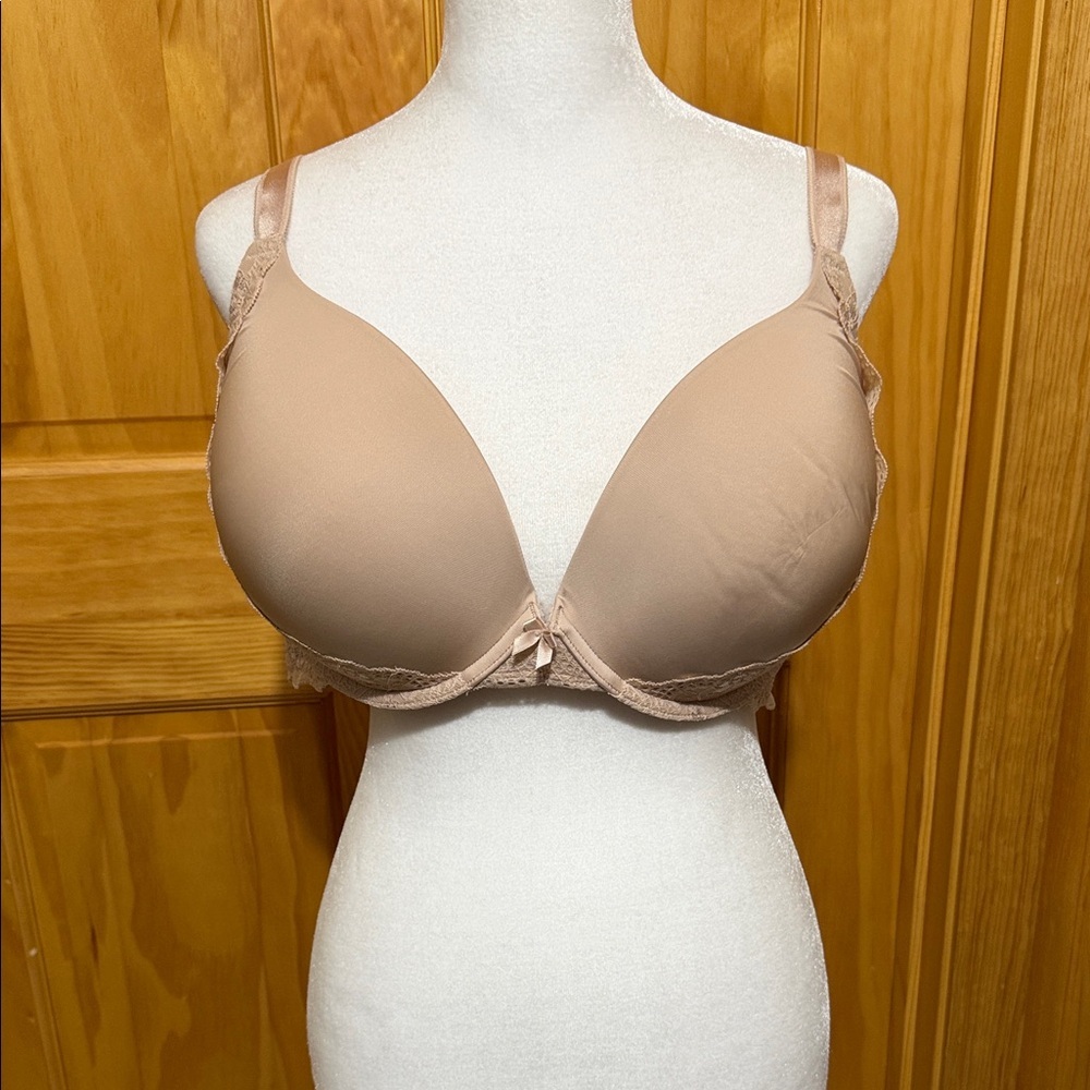 Torrid Curve Nude Push Up Underwire T-Shirt Bra with Lace Trim - 48B. #593033